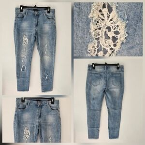 jeans by buffalo 30/10 distressed lace detailing girlfriend frayed skinny jean